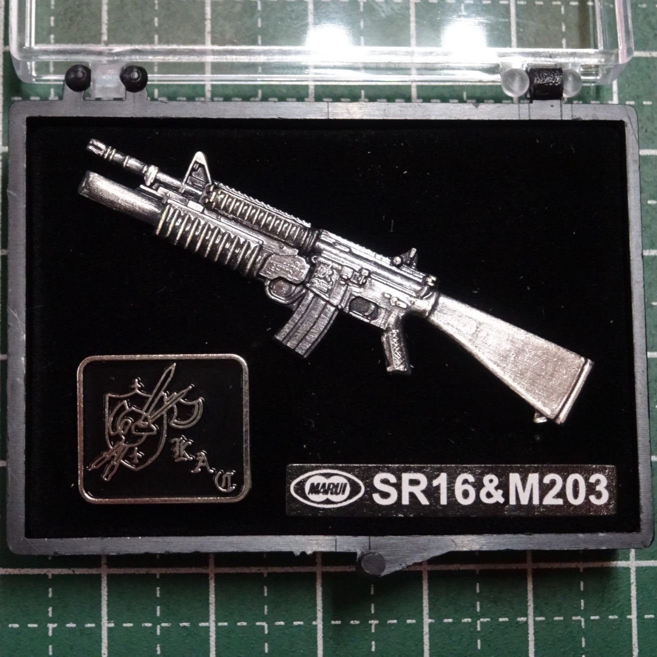 レア 新品 SR16&M203 ピンバッジ 東京マルイ マルイ MARUI