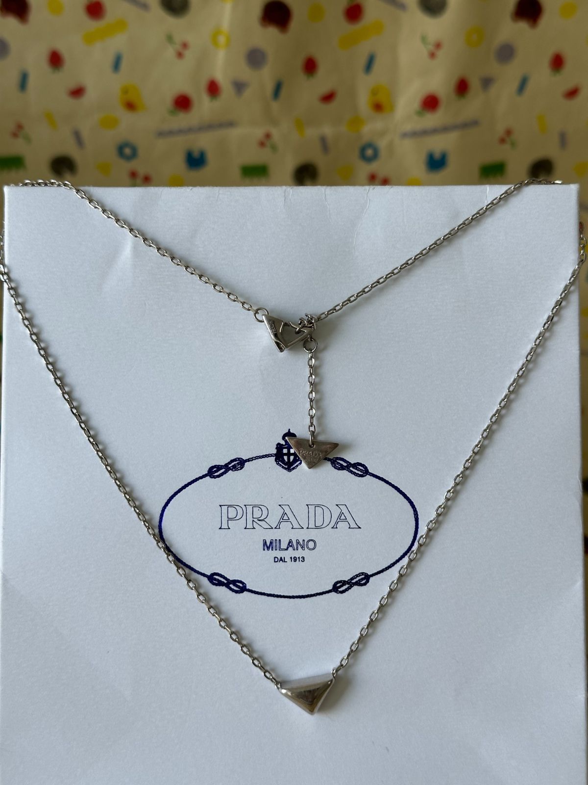 極美品★PRADA トライアングル ネックレス PRADA - 【新作超美品】PRADA プラダ エナメルメタル ネックレス