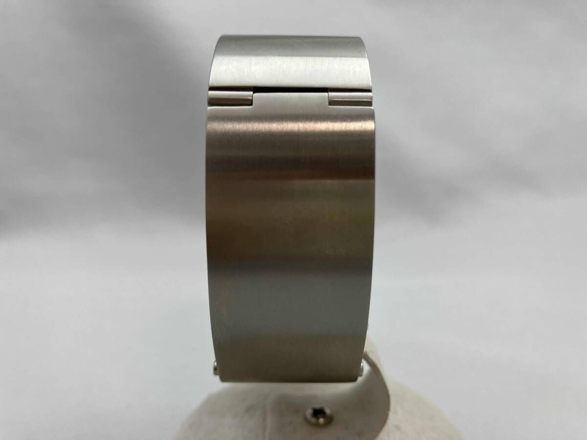 【美品】GUCCI 2400L シルバーバングルウォッチ ブラック文字盤 GUCCI 2400Lシルバー文字盤 バングルウォッチ ステンレス ケース