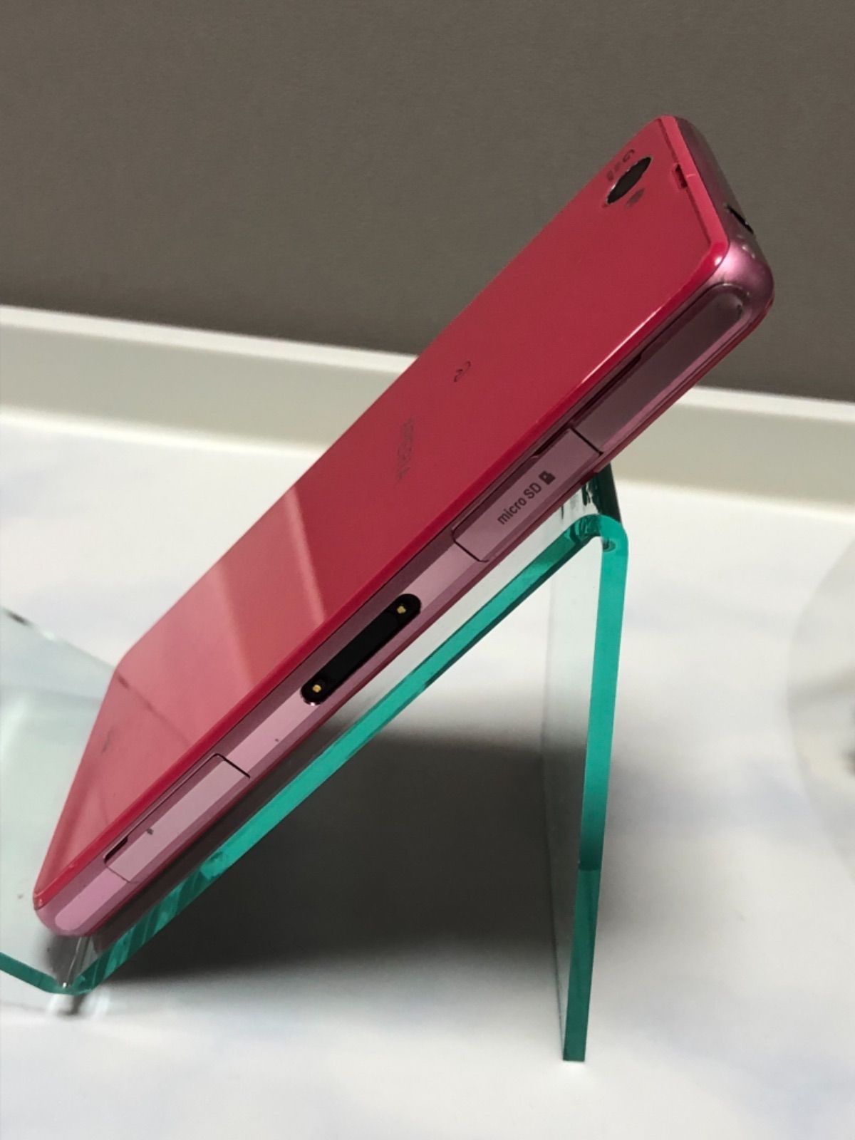 docomo SONY Xperia Z1 f SO-02F ピンク - メルカリ docomo SONY Xperia Z1 f SO-02F ピンク - メルカリ