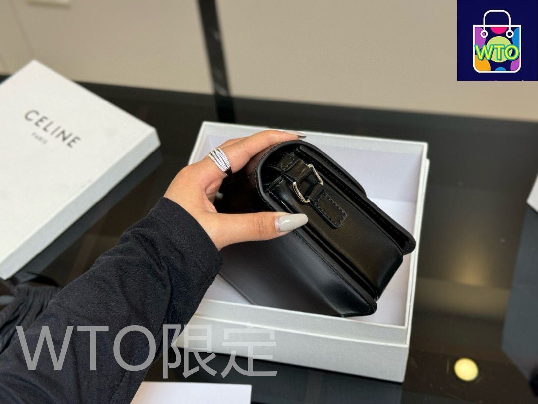 CELINE セリーヌ トランプ ボックス付き 2025年最新】CELINE トランプの人気アイテム - メルカリ