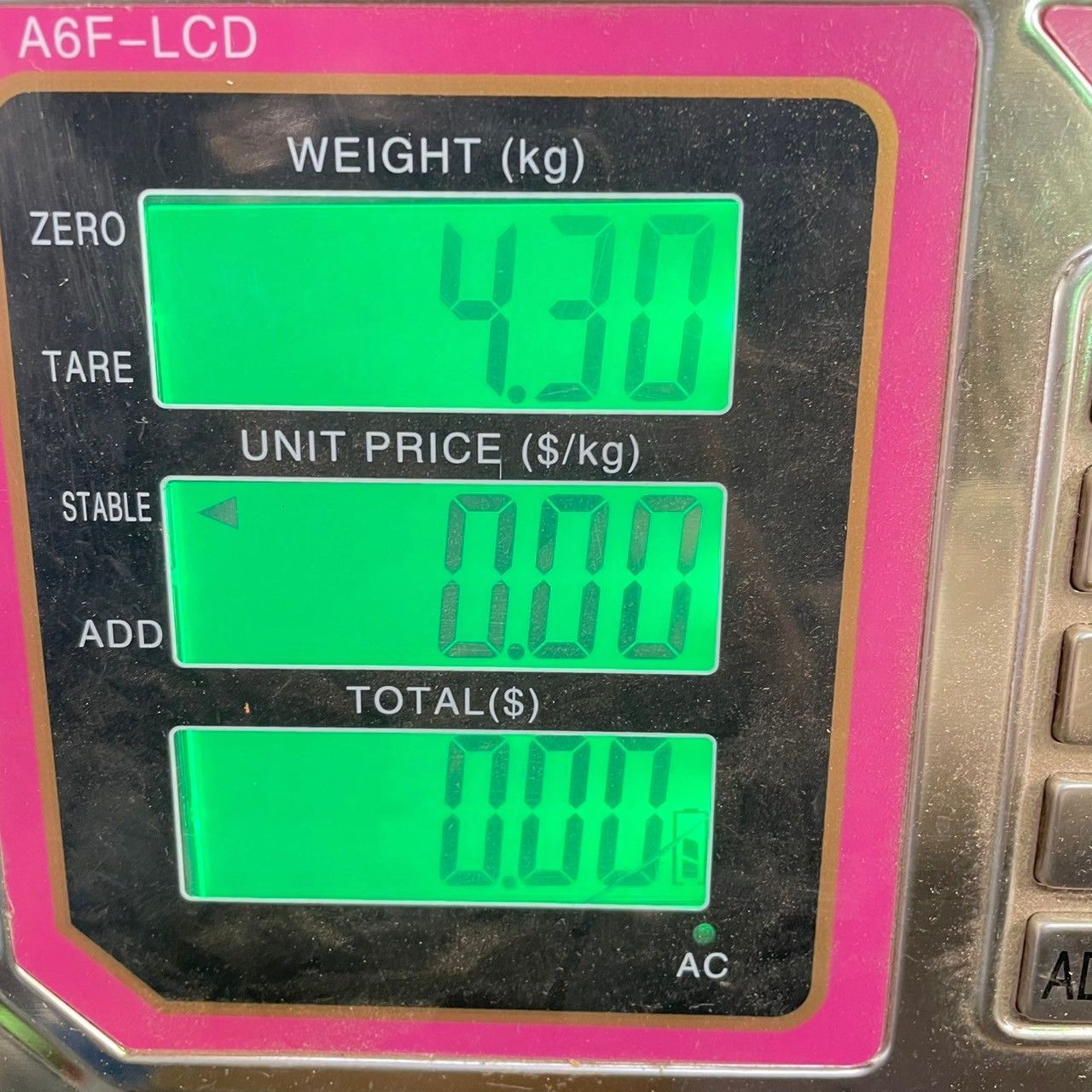 直径約30㎝ 重さ約4.3㎏