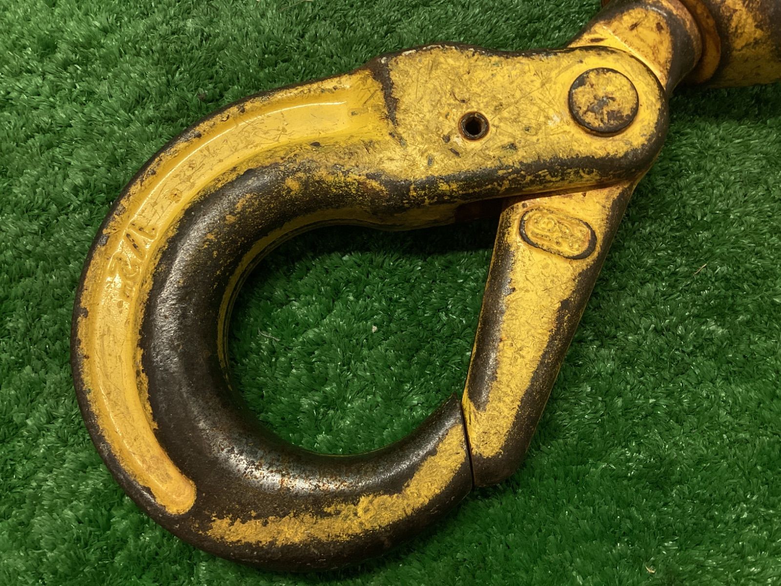 YOKE スイベル式 ロックフック YE13-8 4.2t 吊フック ITXFZHXFH064