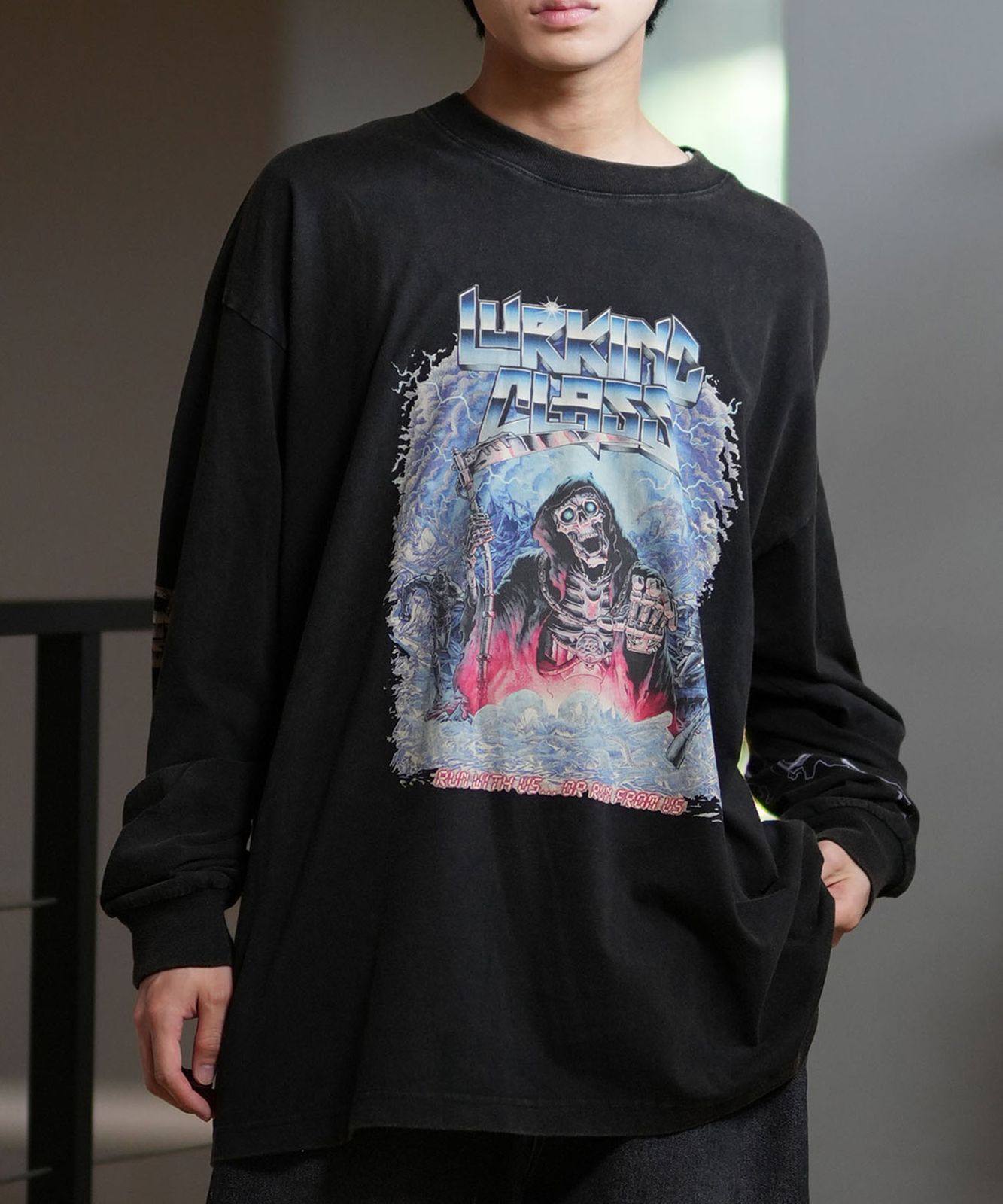 【ムラスポ公式】新品 LURKING CLASS ラーキングクラス 長袖 Tシャツ メンズ ロンT フロントプリント ムラサキスポーツ限定 ST24FTM04