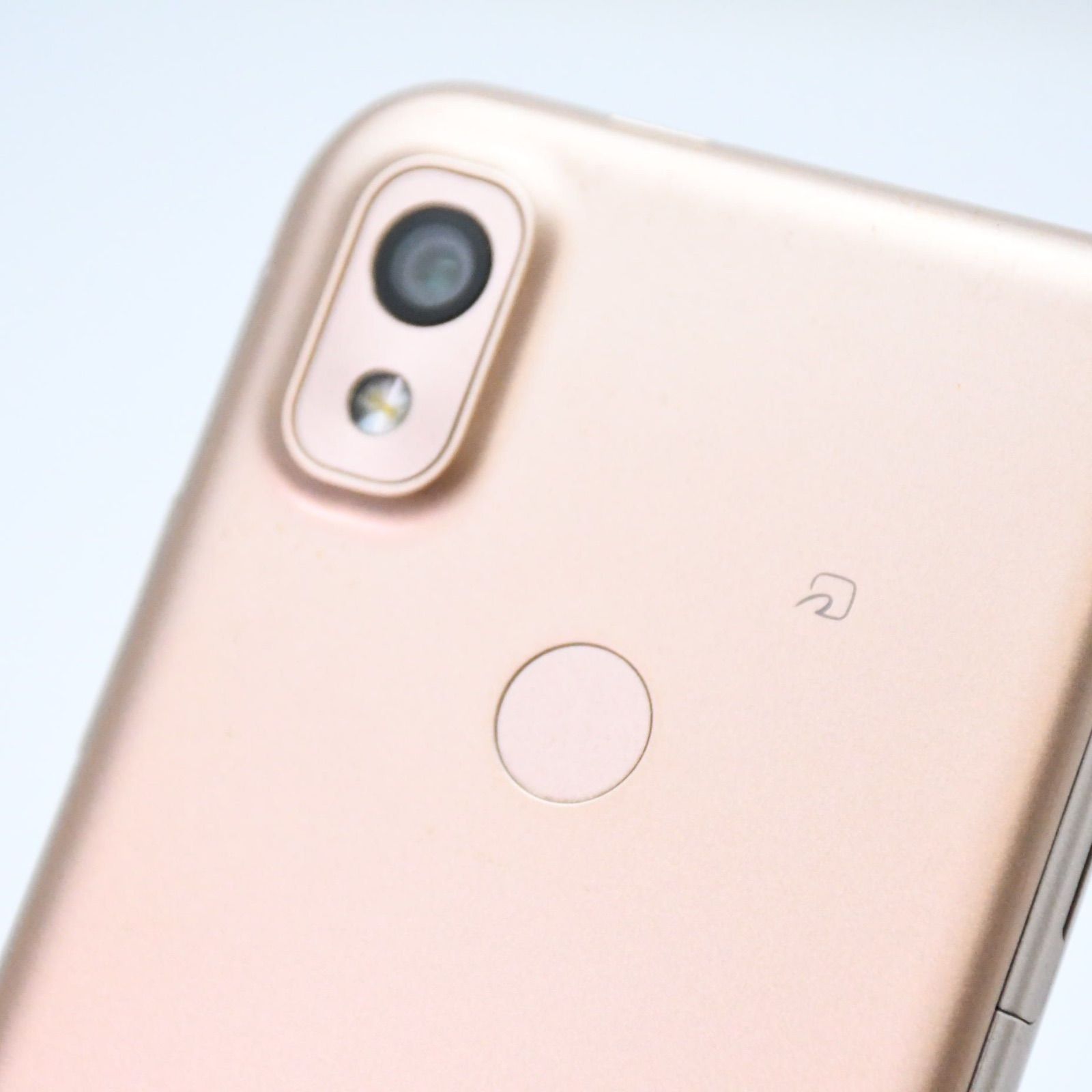 あんしんスマホ KY-51B ピンクゴールド docomo 64GB④ 【公式通販】