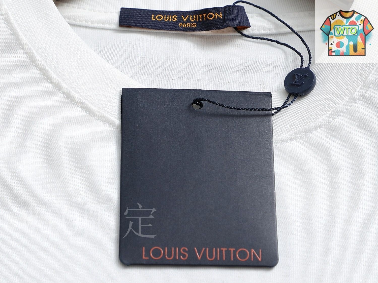 今日特価】Louis Vuitton 1V 前後真皮ロゴ刺繍 微寛版型 T
