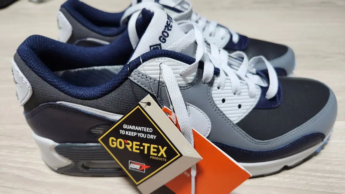 NIKE ナイキ エア マックス 90 GORE-TEX ゴアテックス ピュア プラチナ 295