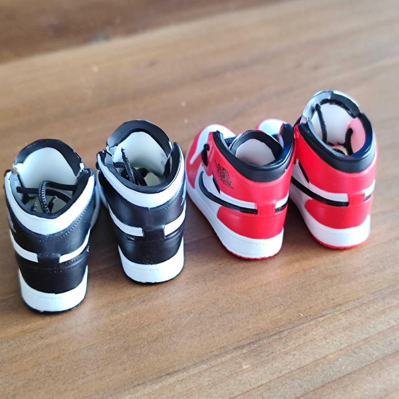 NIKE 【黒・赤】ミニチュアスニーカー ナイキ コレクション ミニチュア