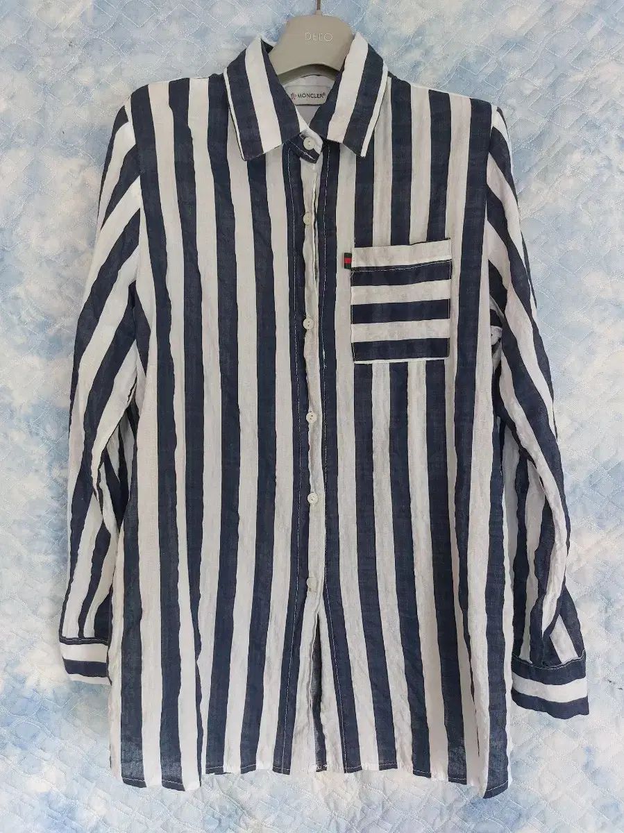 モンクレール　ストライプシャツ Moncler Stripe Long-Sleeve Zip Shirt | Neiman Marcus
