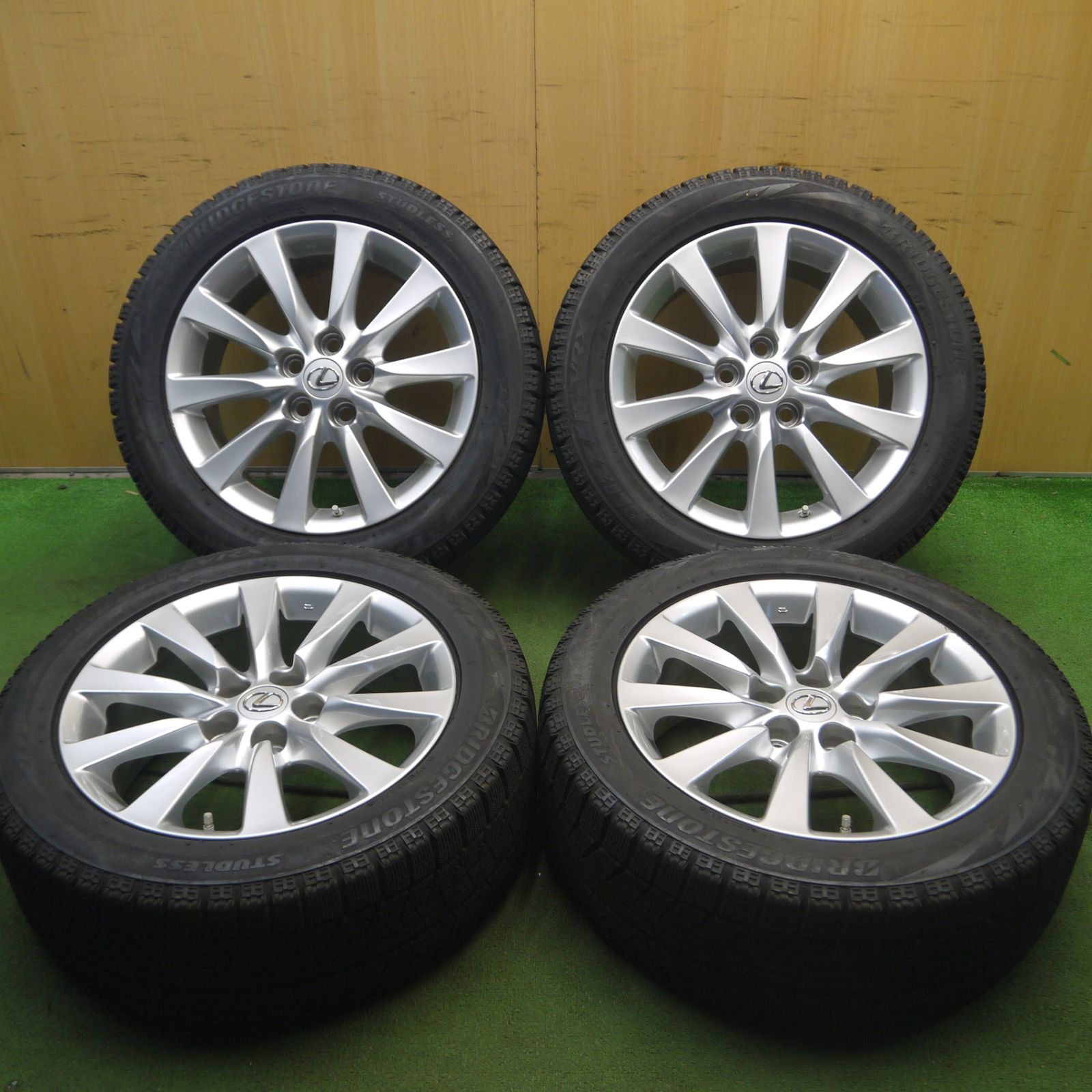 送料無料* センサー付！バリ溝！9.5分☆レクサス LS460 純正 235