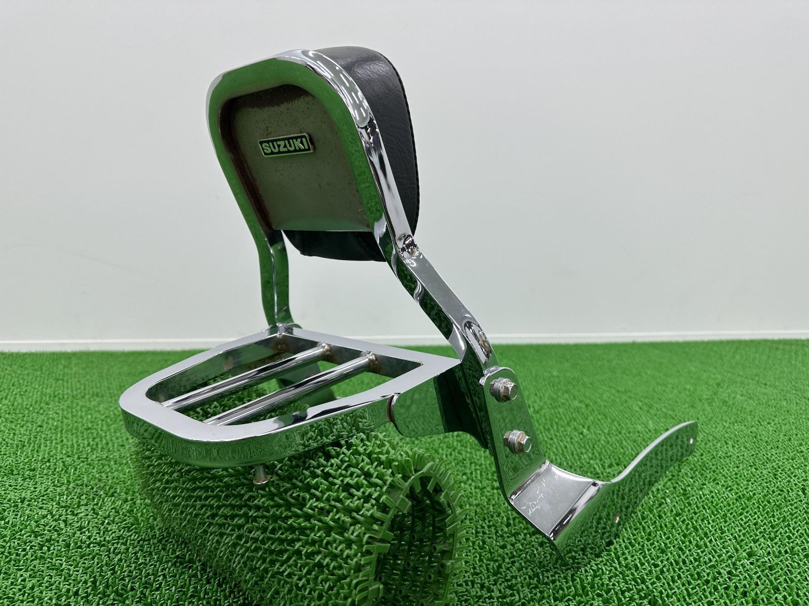 イントルーダークラシック400 バックレスト スズキ 純正 中古 イントルーダークラシック400 バックレスト スズキ 純正 中古