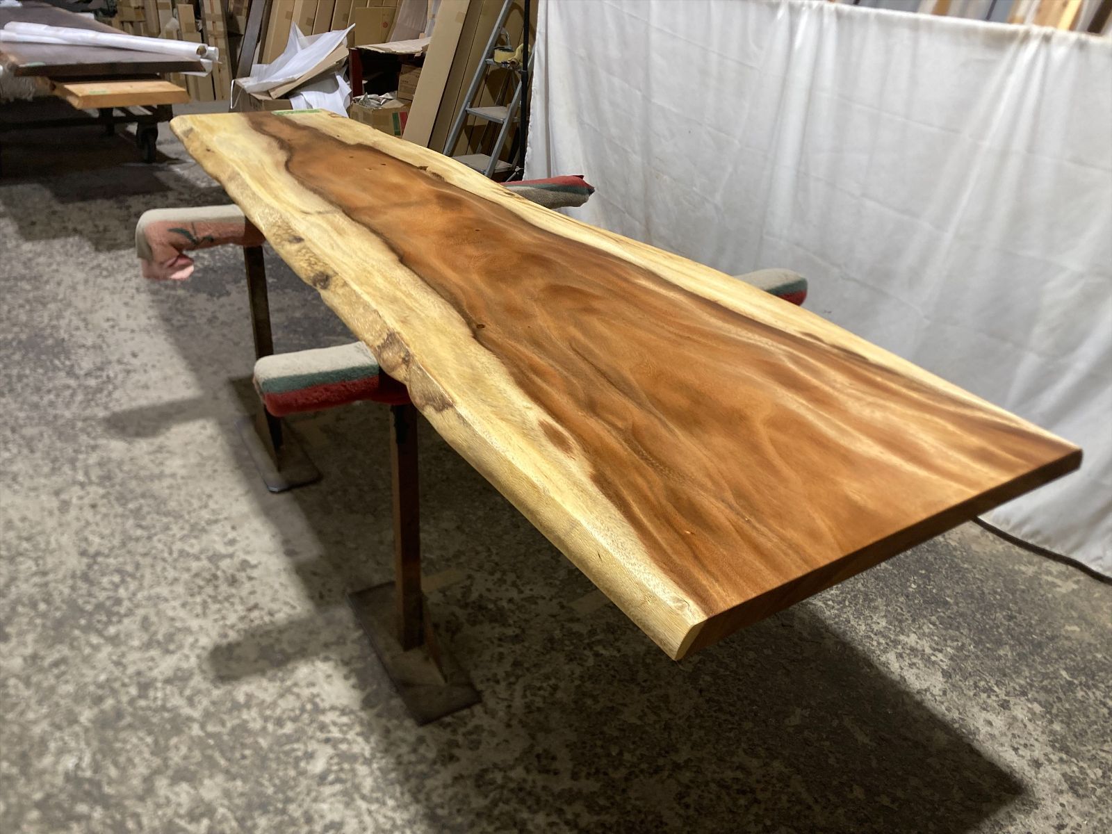 モンキーポッド9249 一枚板無垢 乾燥材 2600ｘ450-720ｘ43mm 天板のみ カウンター センターテーブル ダイニングテーブル