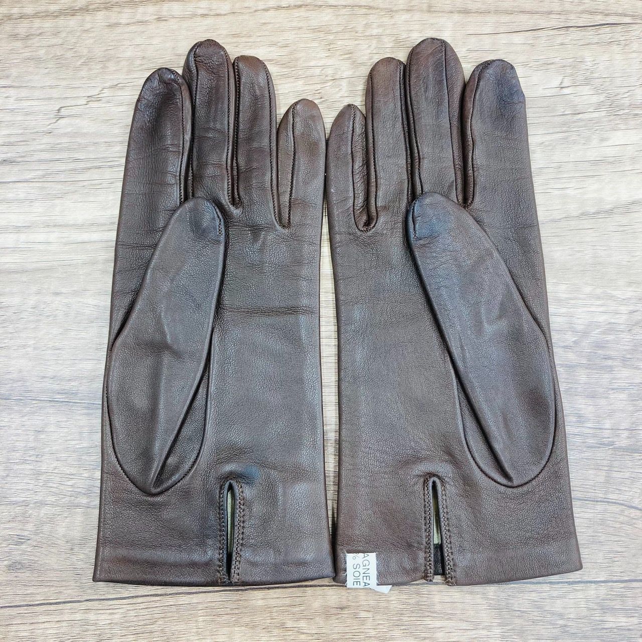 ロエベ LOEWE アナグラム レザー グローブ 手袋 ロゴ ブラウン 楽天市場】LOEWE ロエベ レザータグ 革タグ アナグラムロゴ グローブ