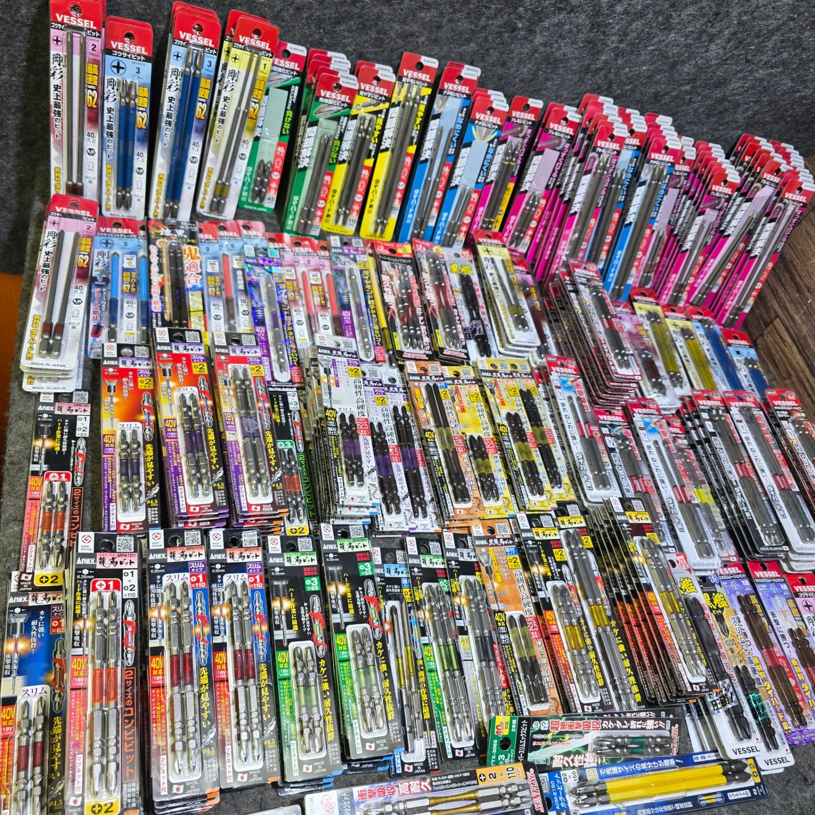 インパクト用 ビット 約255パック Anex VESSEL SUNFLAG メーカー サイズ混合 ダイヤモンドビット混在 桶川店 BRIGHTFACE_UK