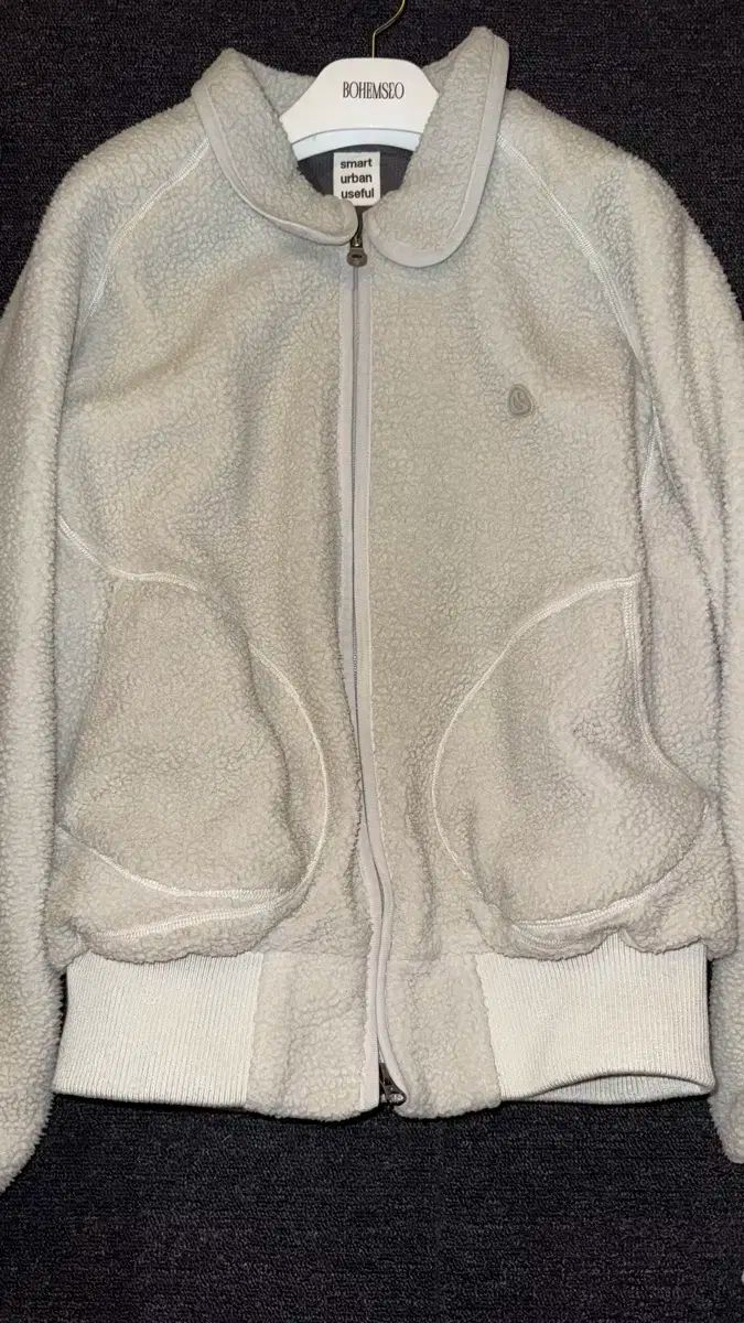 SUU smarturbanuseful ラウンド フリース ジャケット ライト グレー USTAUSTRALIA_COM_AU