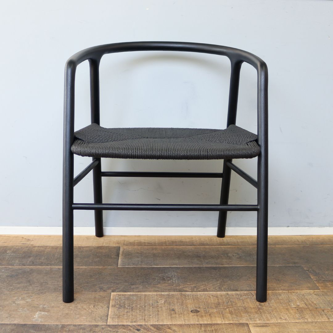 チェア（座面：ペーパーコードブラック、フレーム：ブラック）/ 家具