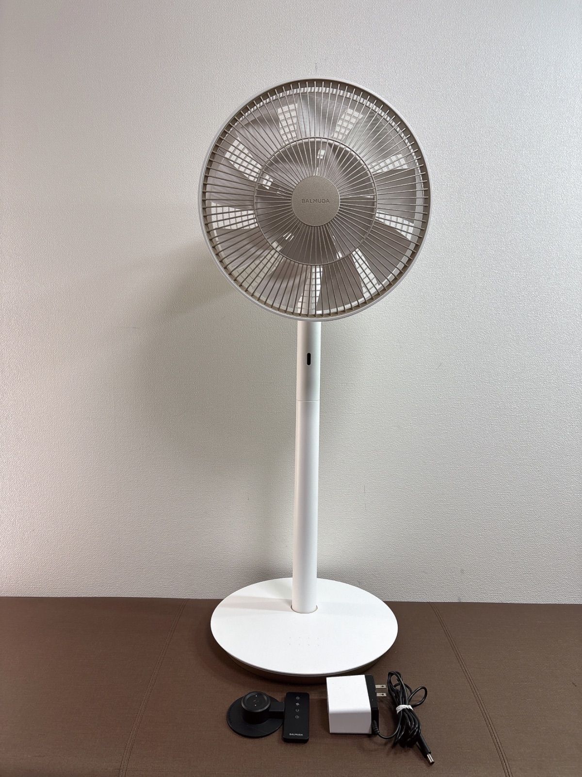 美品 バルミューダ扇風機 GreenFan2021年製 EGF-1700-WG バルミューダ 扇風機 1700 wg 美品 バルミューダ扇風機 GreenFan2021年
