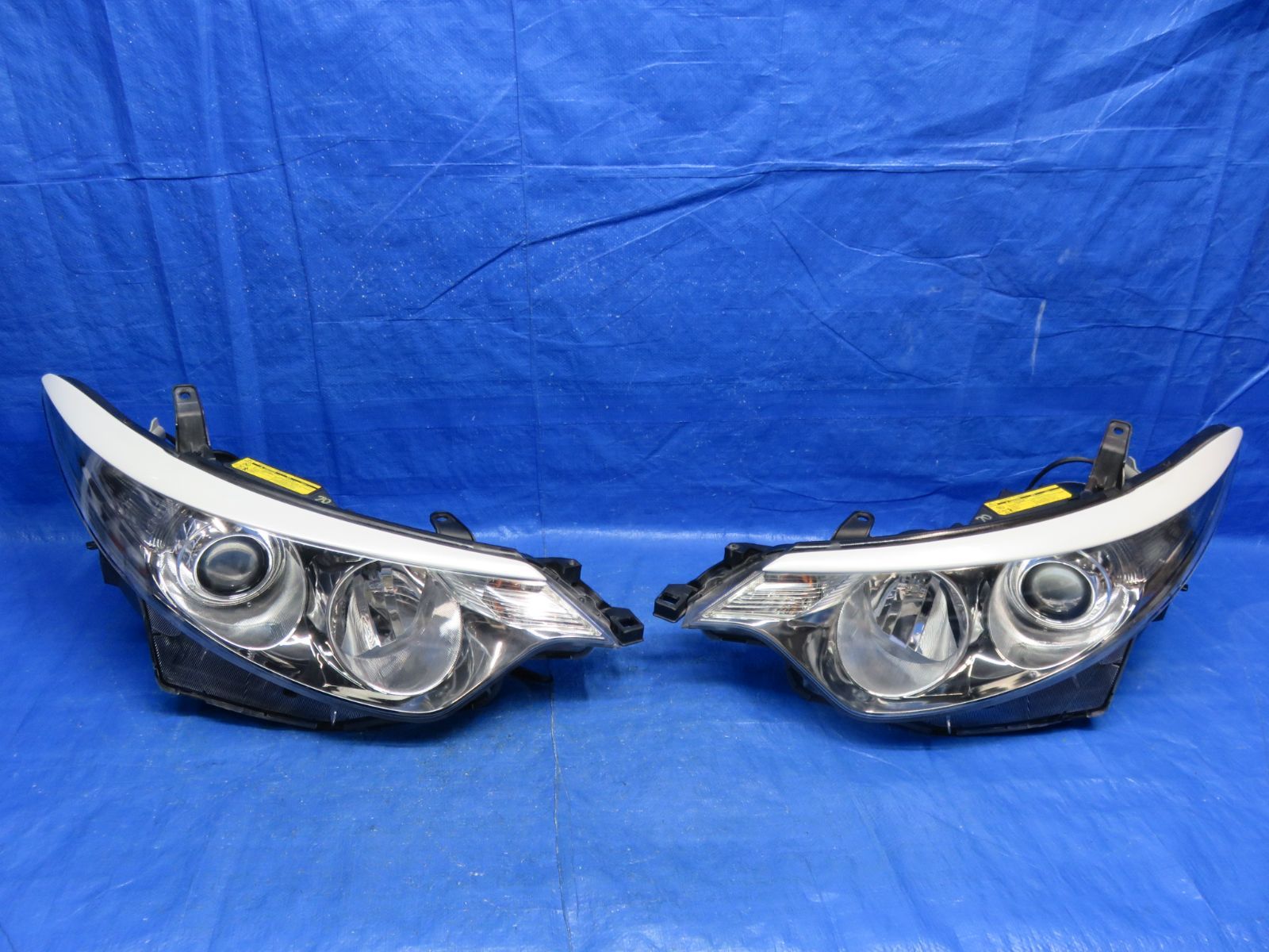 エスティマ　ACR50W　前期　ヘッドライト　HID コイト　28-192 エスティマ ACR50W 前期型 HIDヘッドライト KOITO 28-192 エスティマ