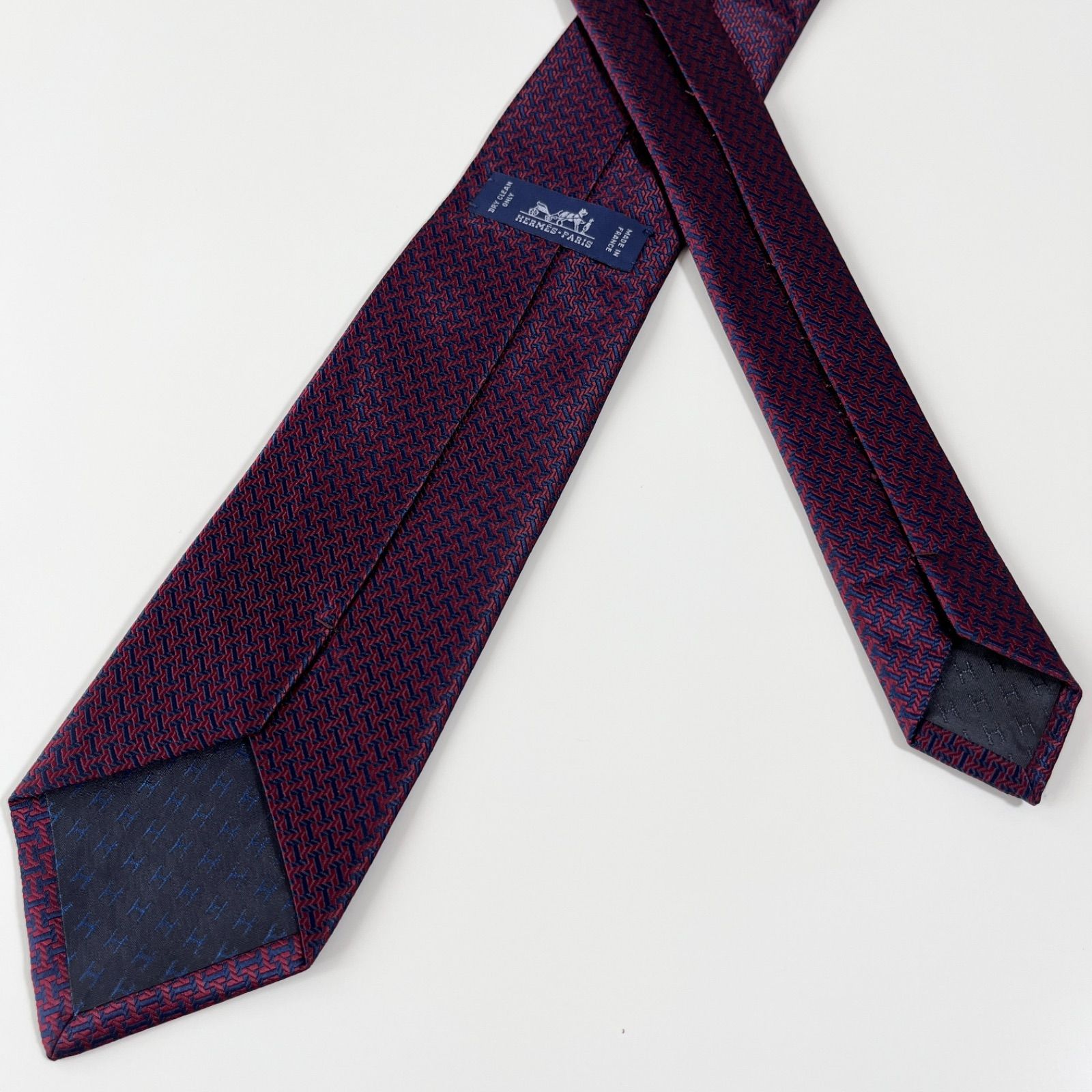 美品 HERMES エルメス ネクタイ シルク100% ボルドー H柄 美品 HERMES エルメス ネクタイ シルク100% ボルドーH柄 254-415