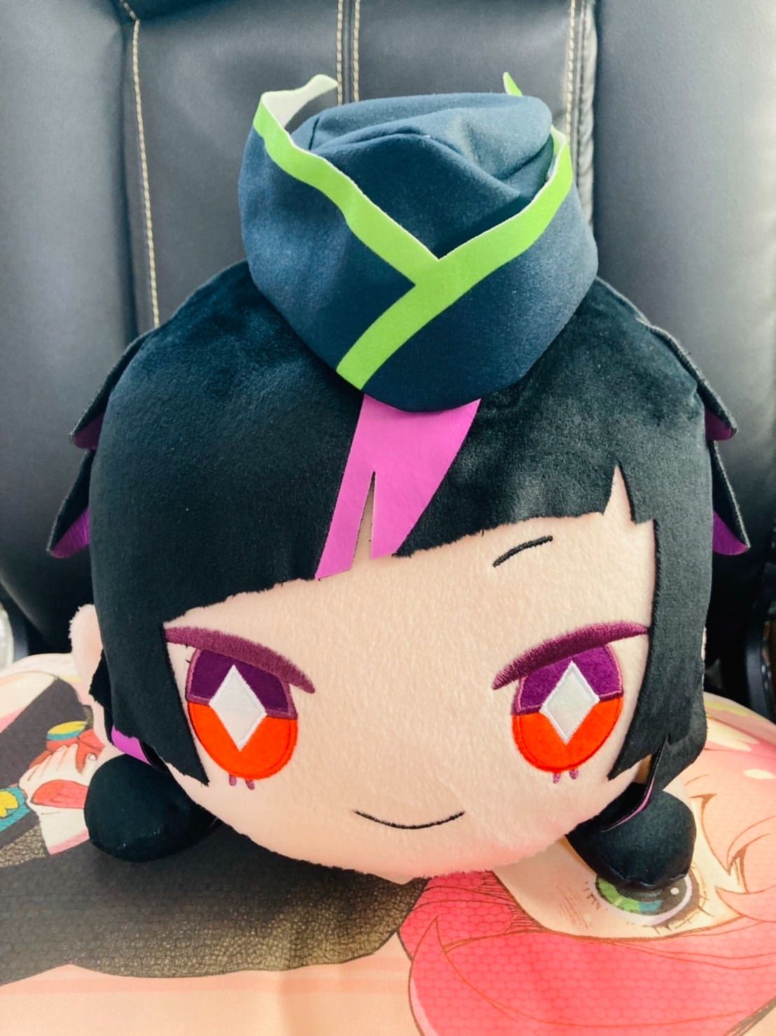 Amazon.co.jp: ツイステ リリア シルバー メガ ジャンボ 寝そべり ぬいぐるみ 2点セット : おもちゃ