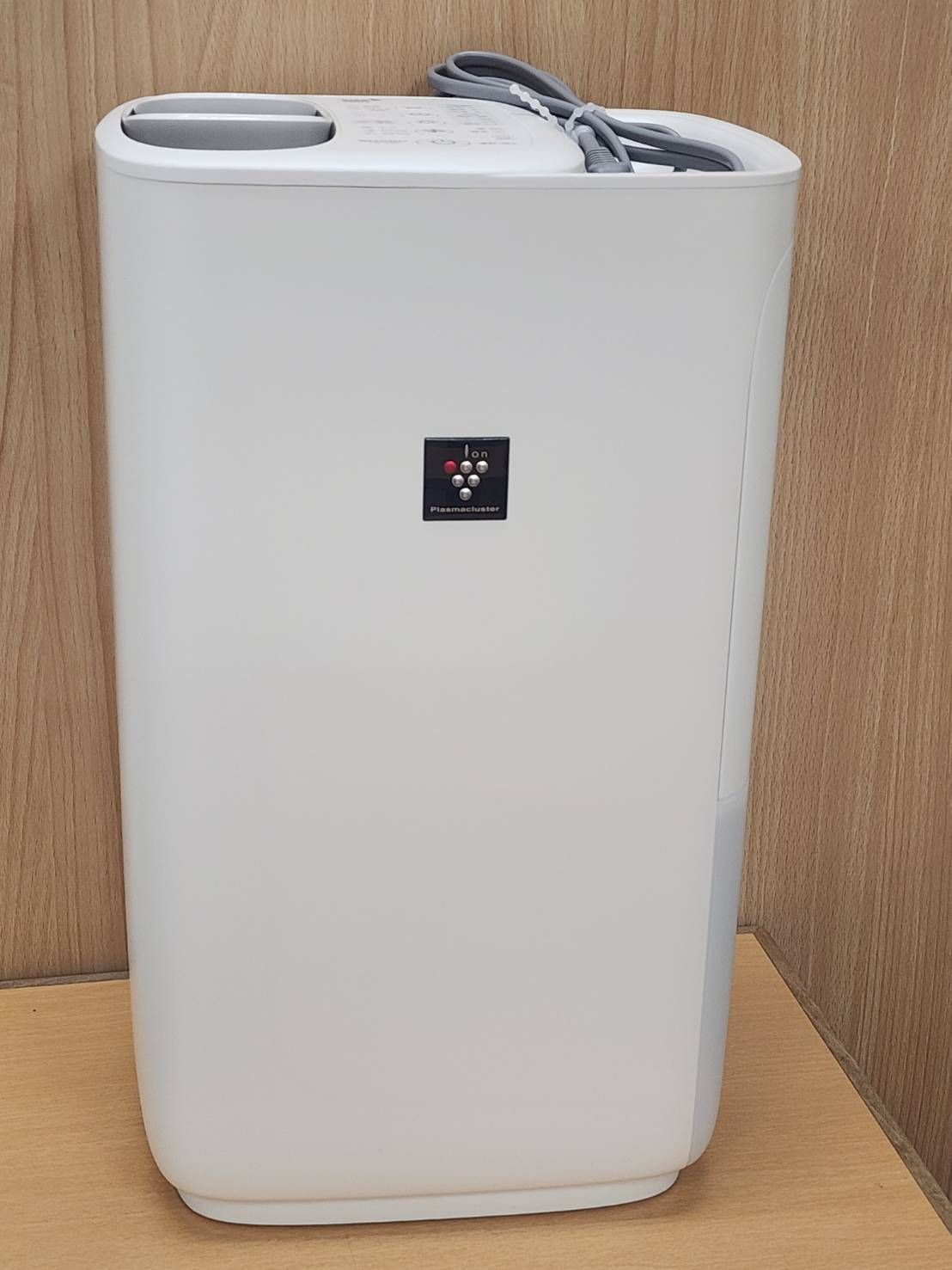 2 新品 展示品 元箱なし SHARP 加湿器 HV-S55-W - メルカリ