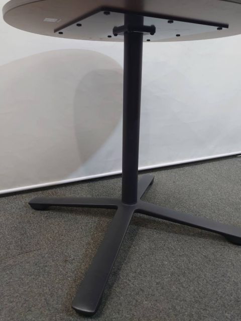 カフェテーブル