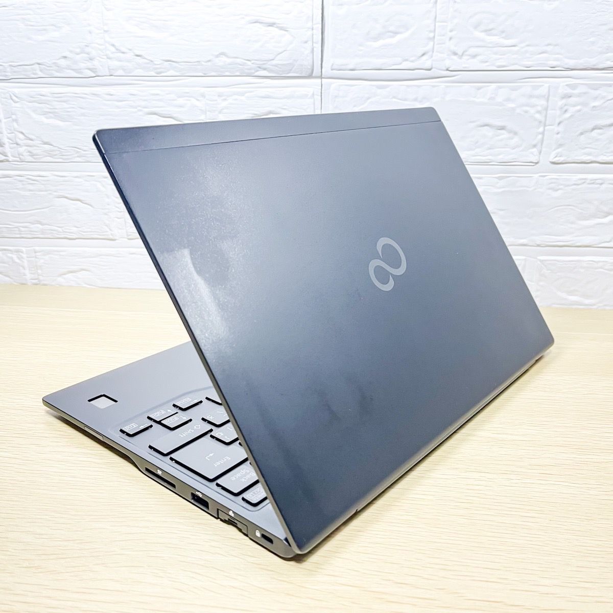 LIFEBOOK U9310/D i7 10610U 16G 軽量　ノートPC 富士通 U9310/D Core i7 メモリ16GB 256GB WiFi6 FHD Office