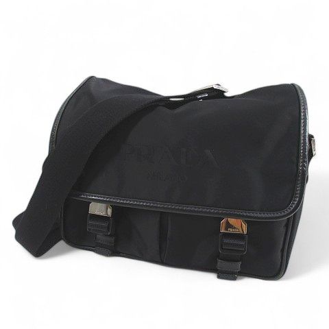 【美品】Prada プラダ メッセンジャーバッグ 黒 PRADA - 【近年モデル✨】プラダ メッセンジャーバッグ テスート
