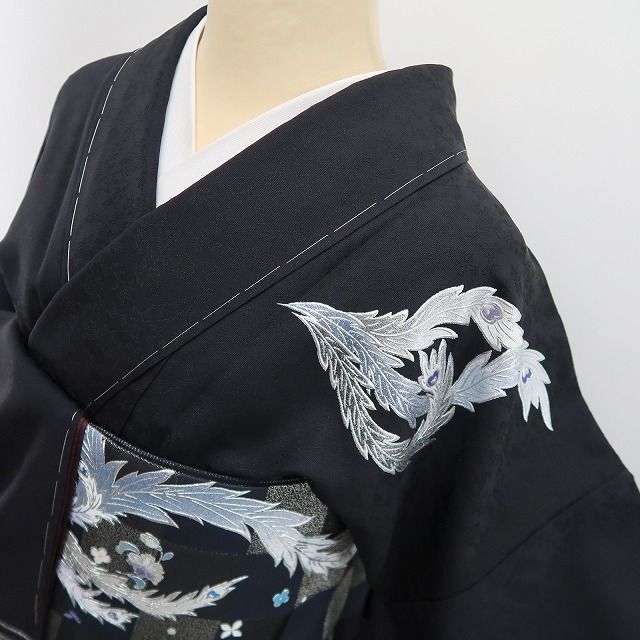 着物 鳳凰の気高さが装いに品格を添える