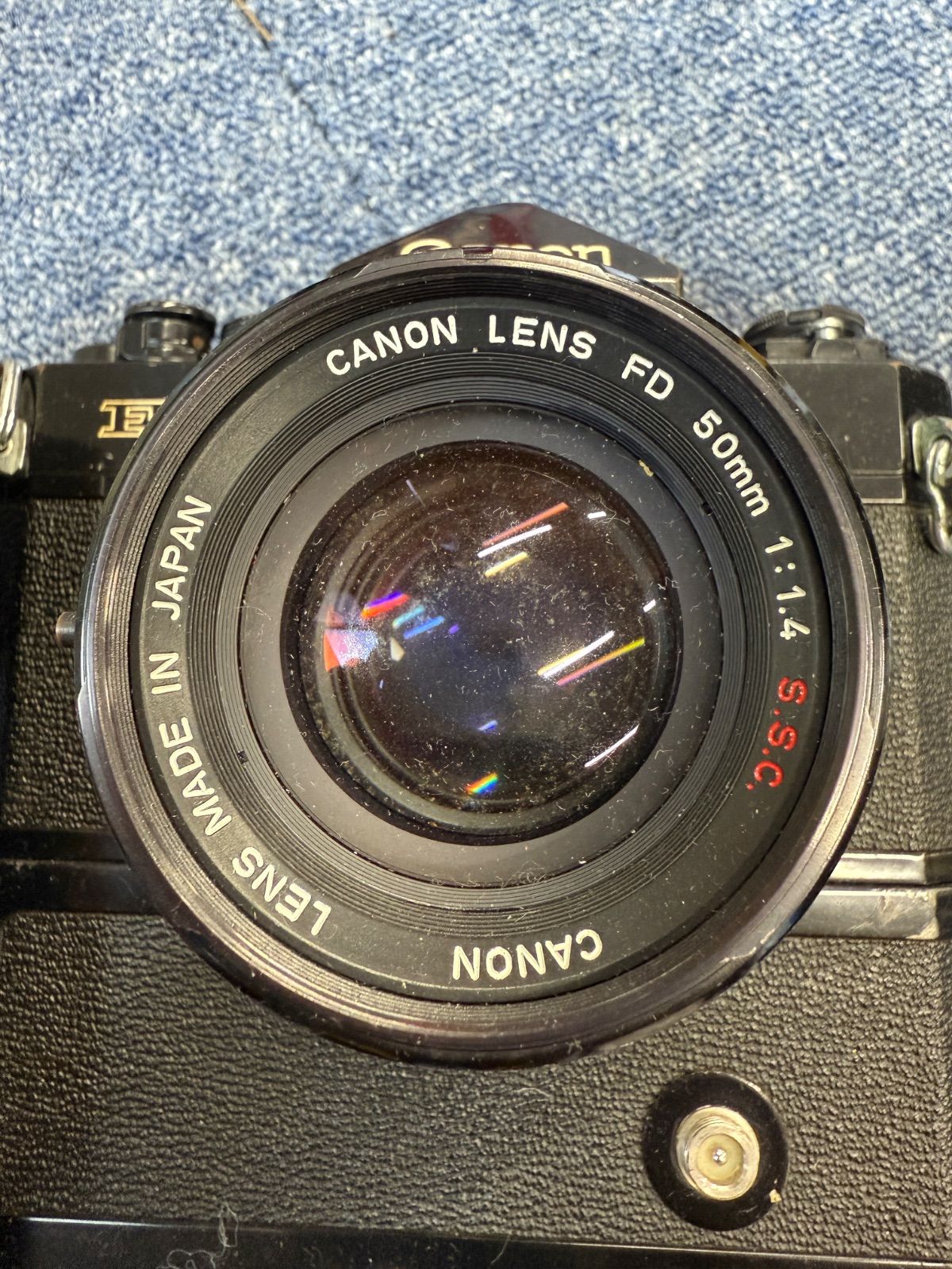 CANON F-1 ブラック フィルムカメラ FD 50mmレンズ付き CANON F-1 ブラック フィルムカメラ FD 50mmレンズ付き CANON F-1