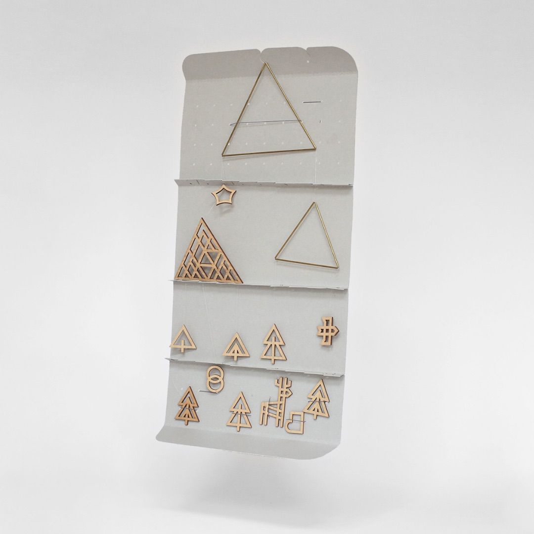 森のモビール：北欧雑貨 北欧インテリア 天然木 センス シンプル