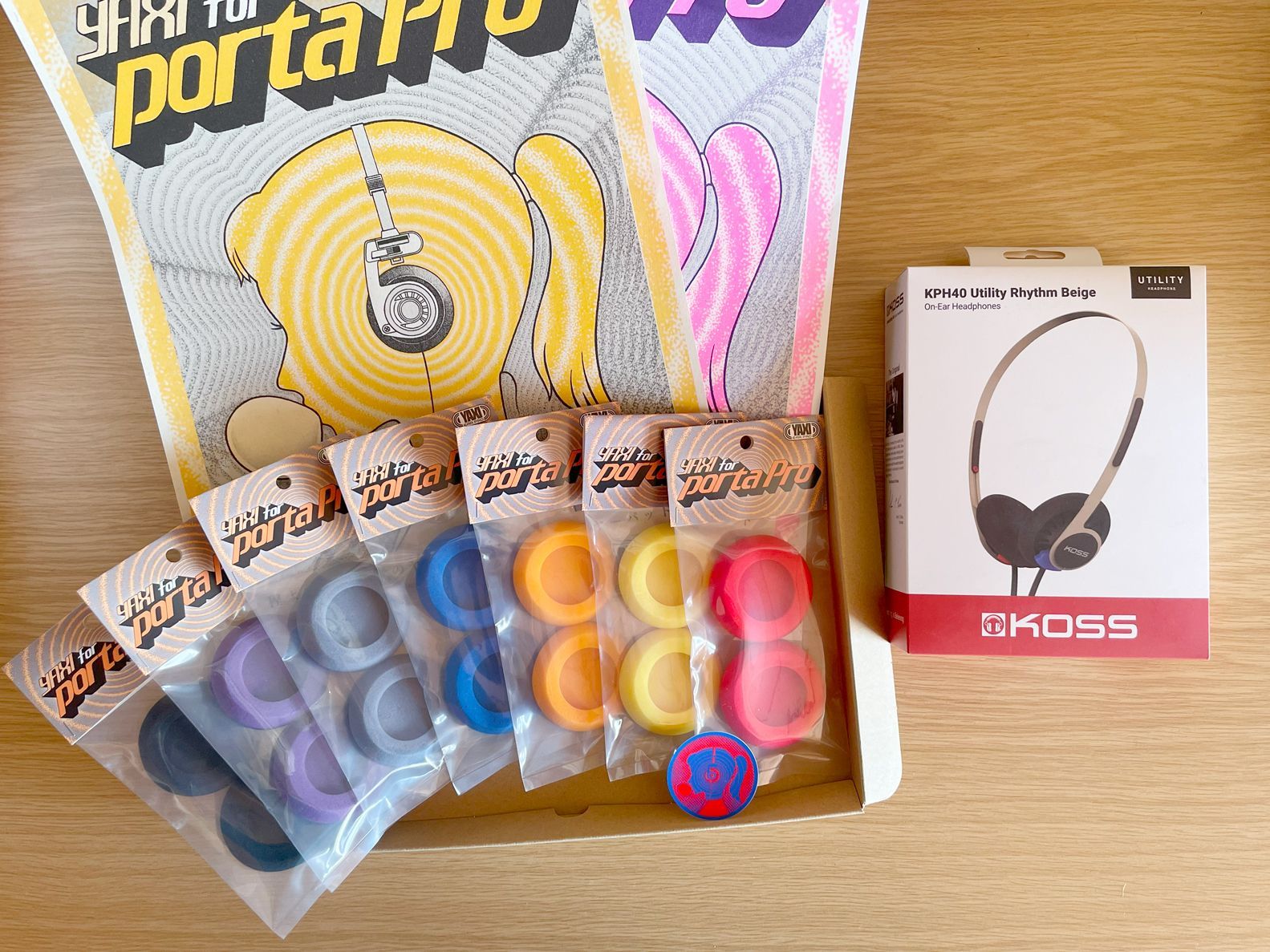 Koss KPH40 ユーティリティ ヘッドホン+YAXI Earpads×2 Koss KPH40 Lightweight On-Ear Headphones with Detachable Cord