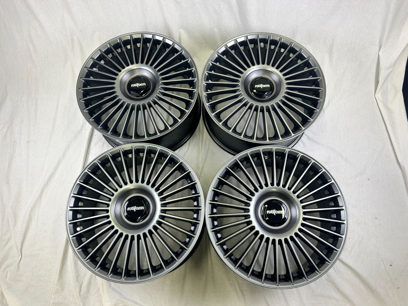 Rotiform ロティフォーム GRZ 4本セット 19インチ 8.5J インセット 45 5Hマルチ PCD112 114.3 ハブ72.6