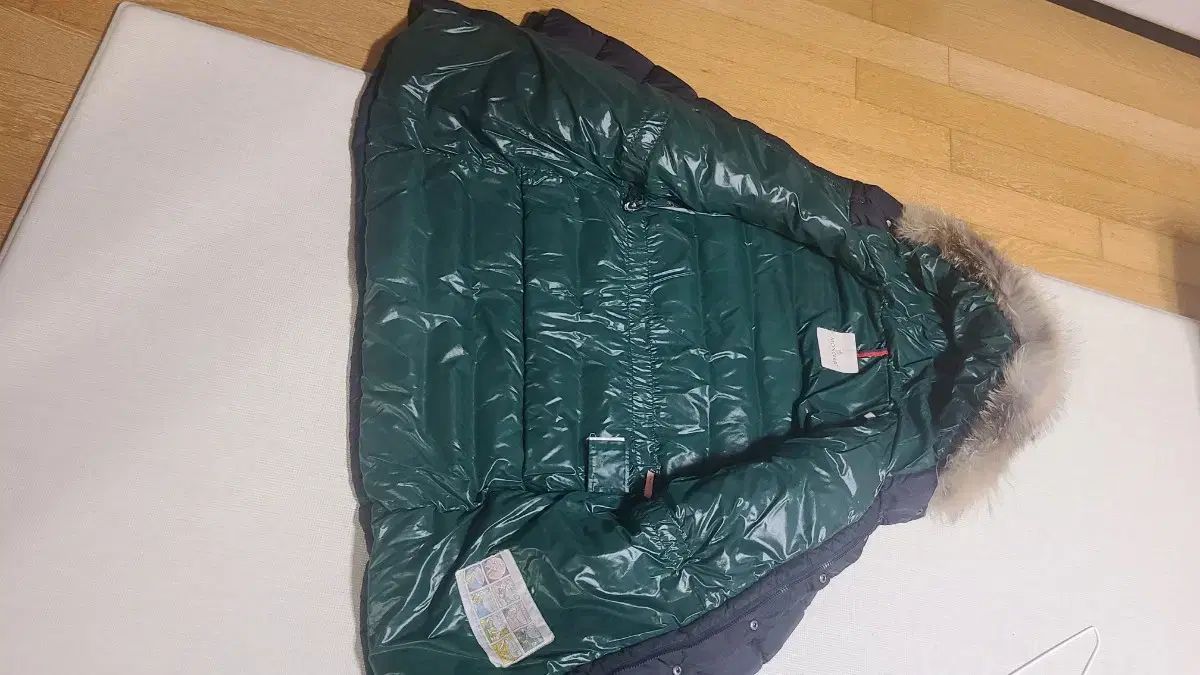  MONCLER モンクレール 12 y 大人が着用できます その他 ジャケット ブルゾン