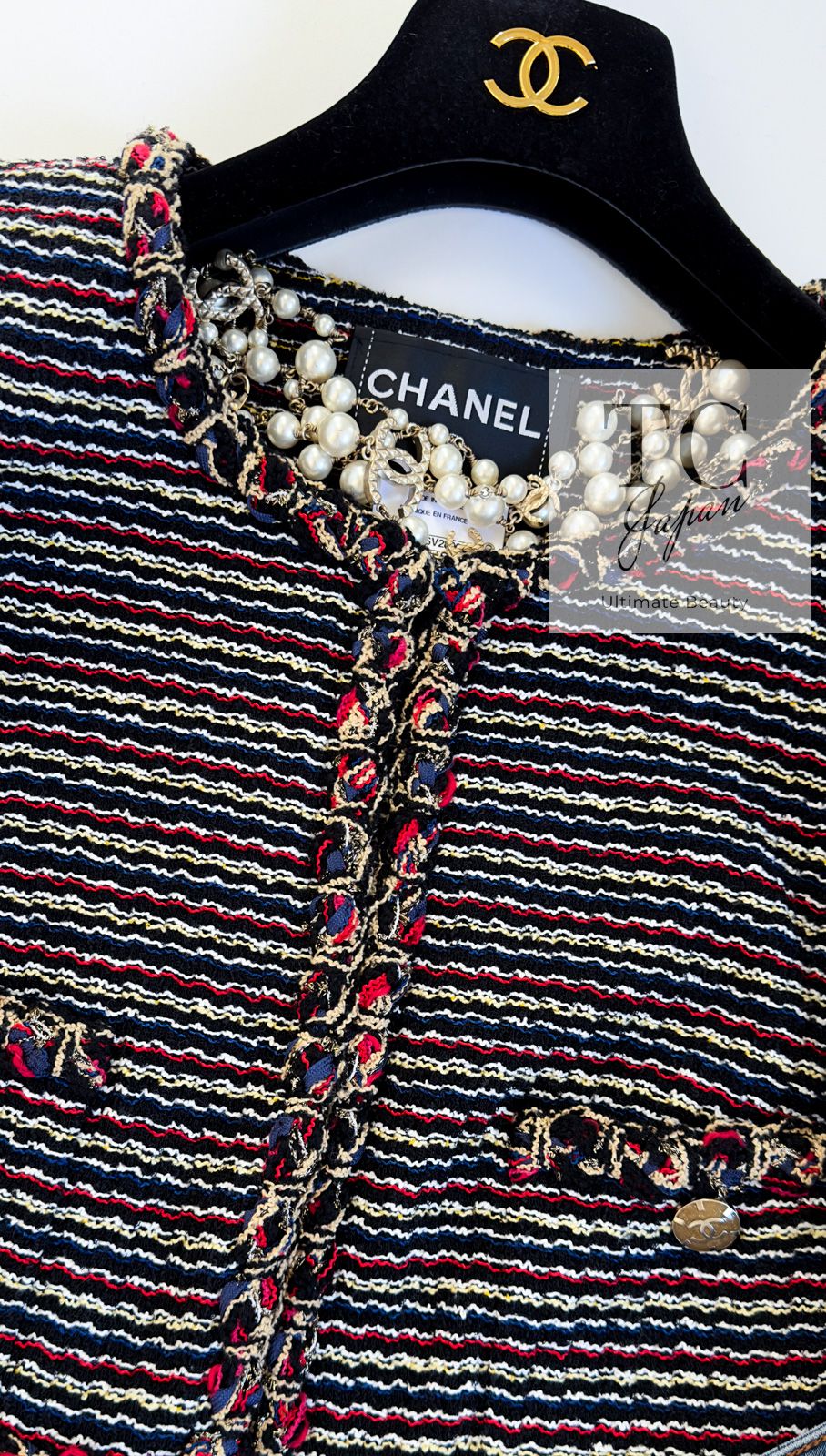 CHANEL - シャネル ジャケット CHANEL 大人気 マルチカラー ストライプ ボーダー ショート クロップド ツイード ぐ〜んと脚長効果！ 超美品 34 CHANEL - シャネル ジャケット CHANEL 大人気 マルチカラー