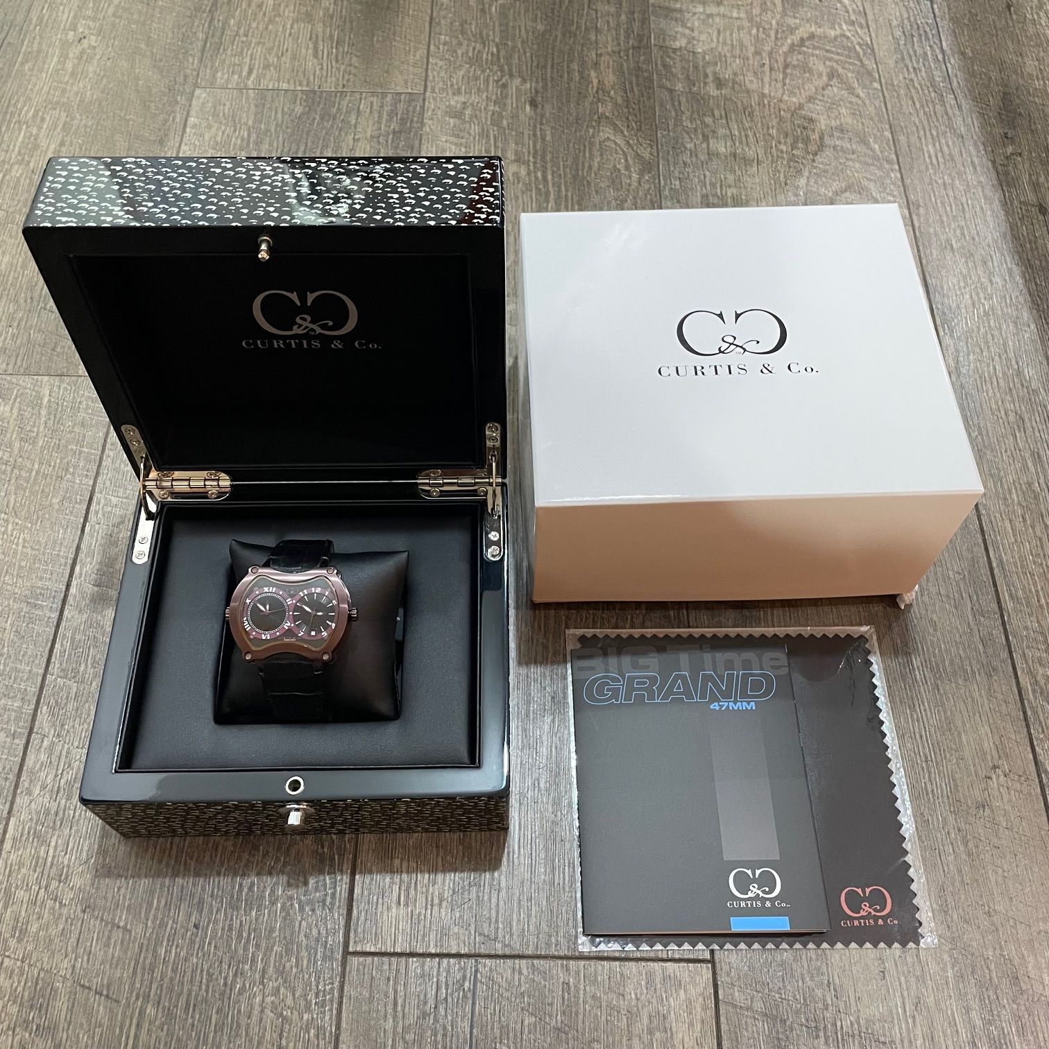 定価313,200円 新品 CURTIS&Co Big Time Grand Chrono 2Time Zone 