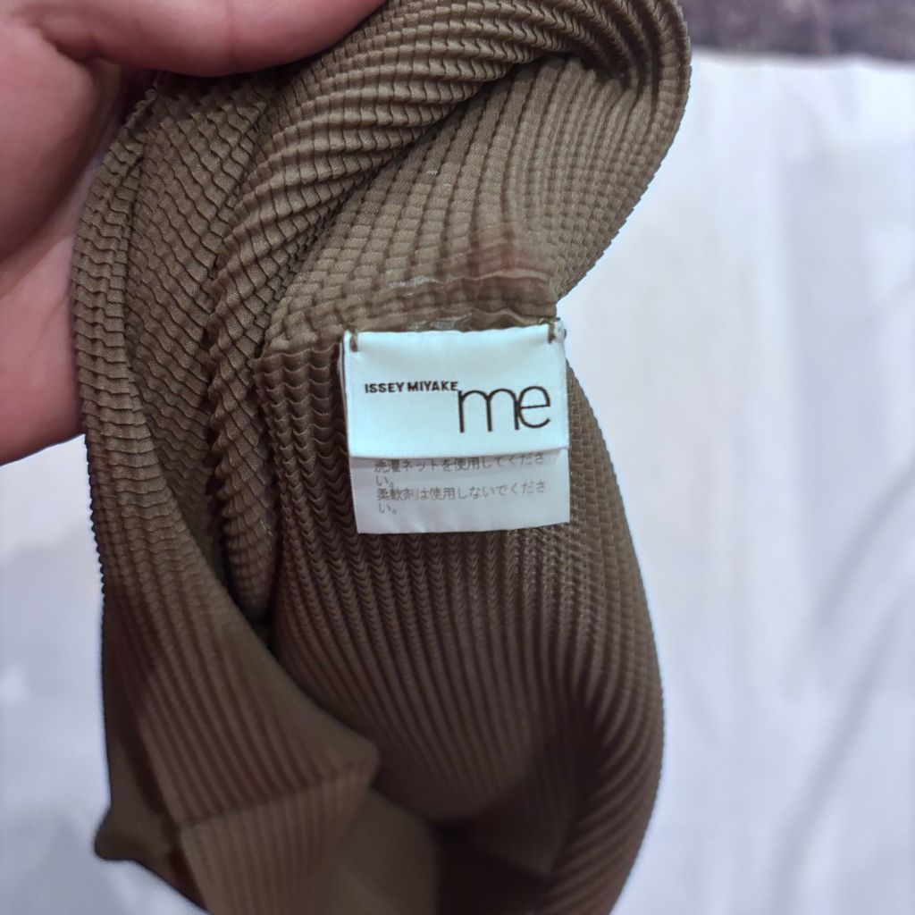 me ISSEY MIYAKE ミー イッセイ ミヤケ High Neck Top