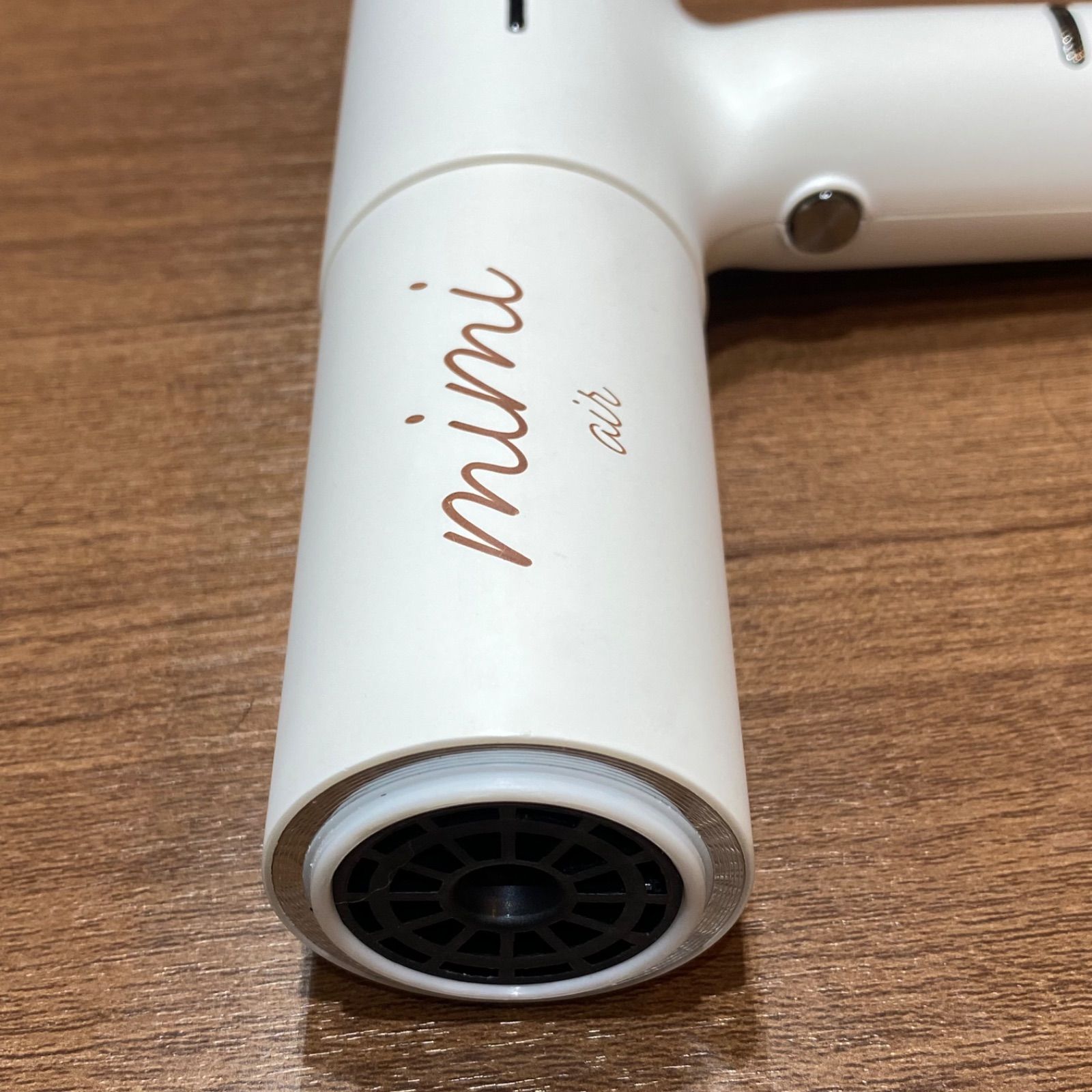 【新品未使用】mimi-air　（ミミエアー）ドライヤー ホワイト ミルク mimi air ミミエアーヘアドライヤーmilk/ホワイト（1200W）の卸