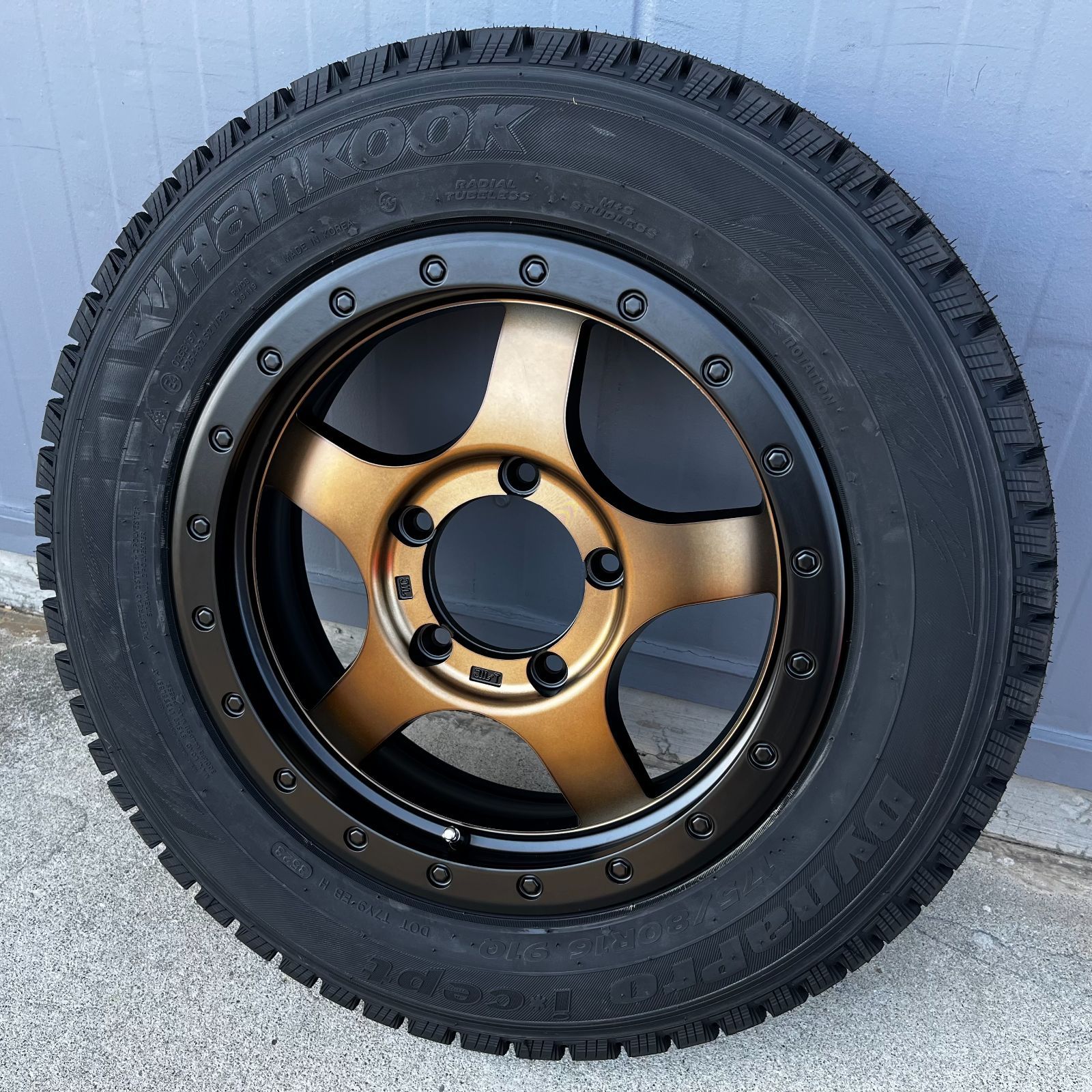 ジムニースタッドレス 訳あり品 スタッドレス 16インチ ジムニー JB64W 