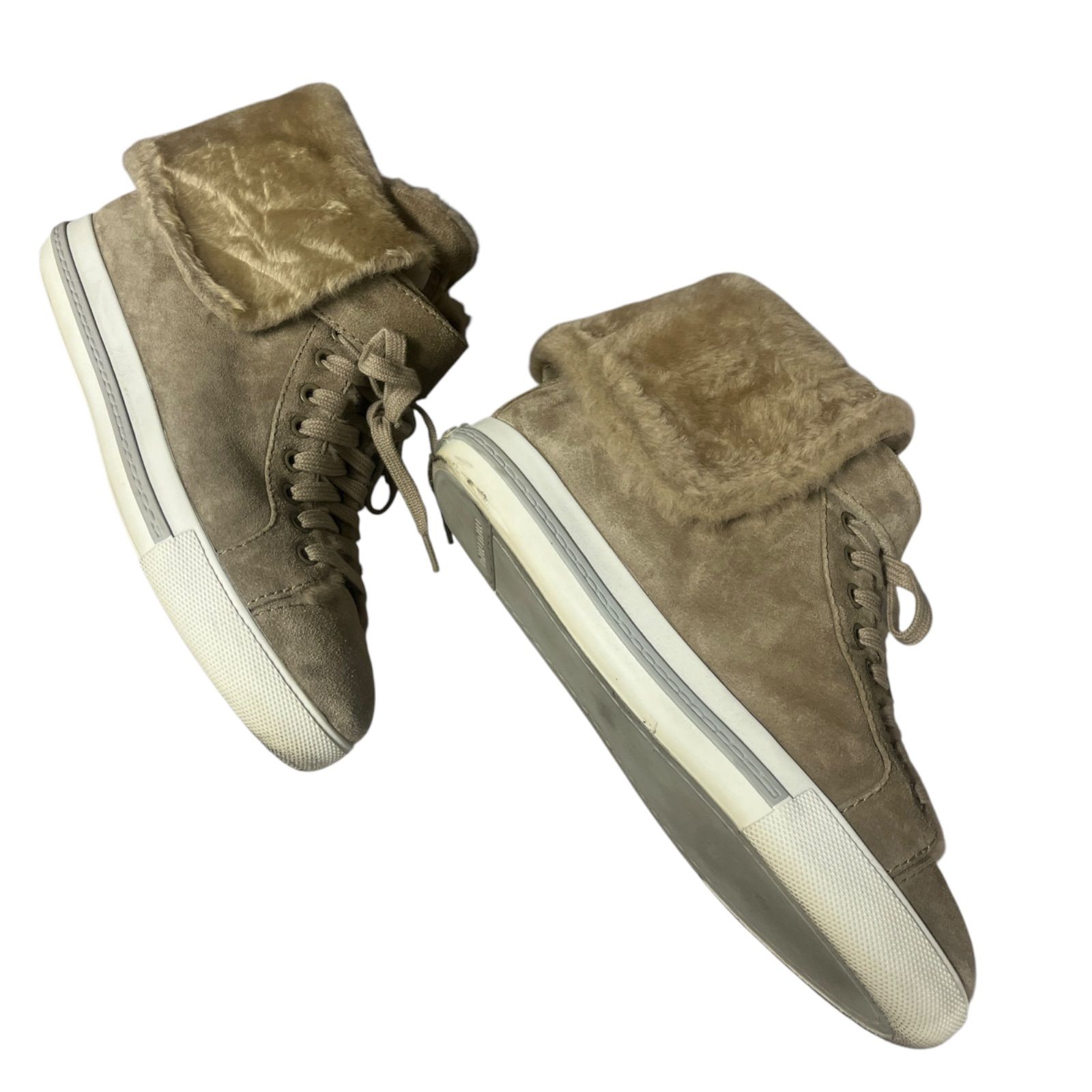 ○MIUMIU ミュウミュウ リアル ムートン ハイカット スニーカー