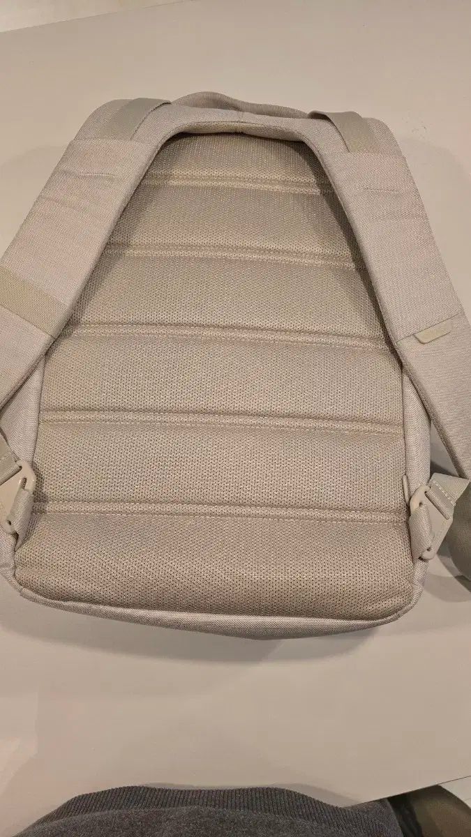 Incase(インケース) シティ ベージュ リュック リュックサック 出品