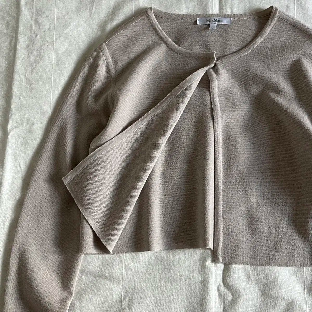 % cardigan