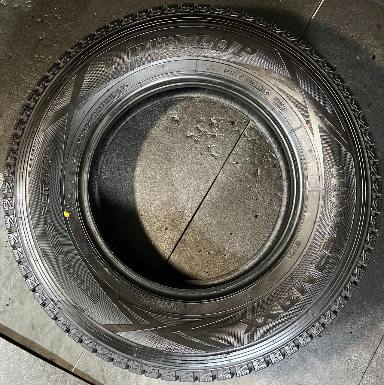 豊富な品揃え。 製 約9.2〜9.6分山 ダンロップ DUNLOP ウィンターマックス WINTER MAXX SV01 スタッドレス 195 80R15 107 105L LT 4本 h_448