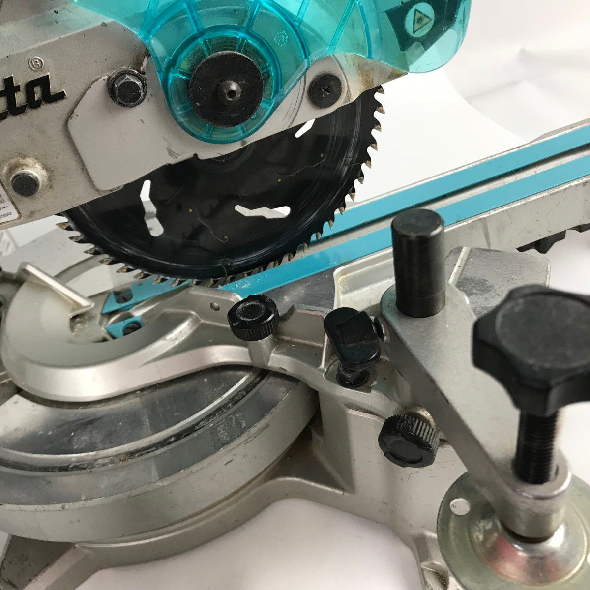 マキタ コード式スライド丸のこ