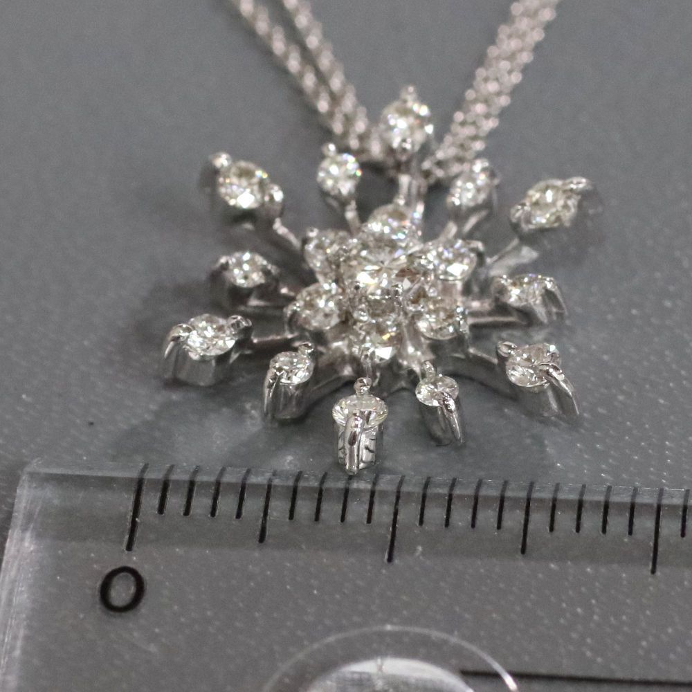 K18WGダイヤモンドペンダント D0.70 5.8g 雪の結晶 | hartwellspremium.com
