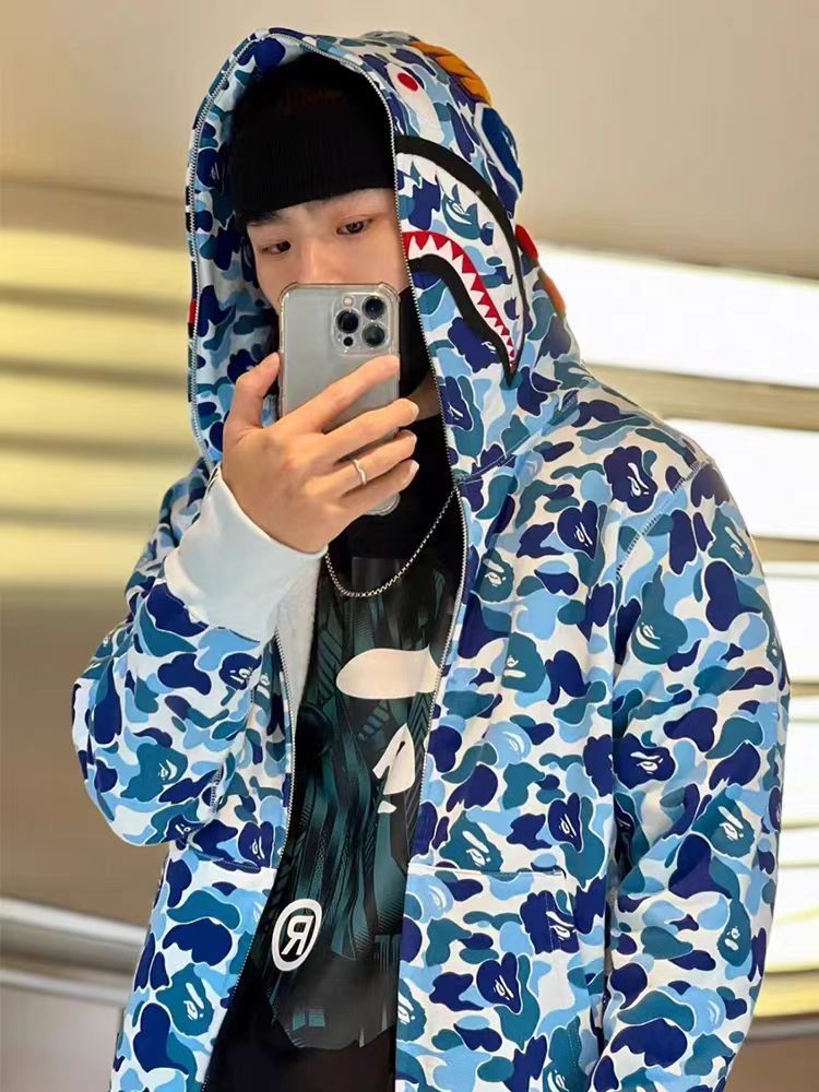 【値下】A BATHING APE アベイシングエイプ Shark 長袖 シャークパーカー 男女兼用 ブルー