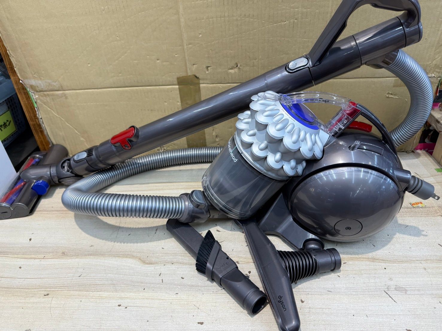 S95809 ダイソン DC63 キャニスター掃除機 本体プラス付属品
