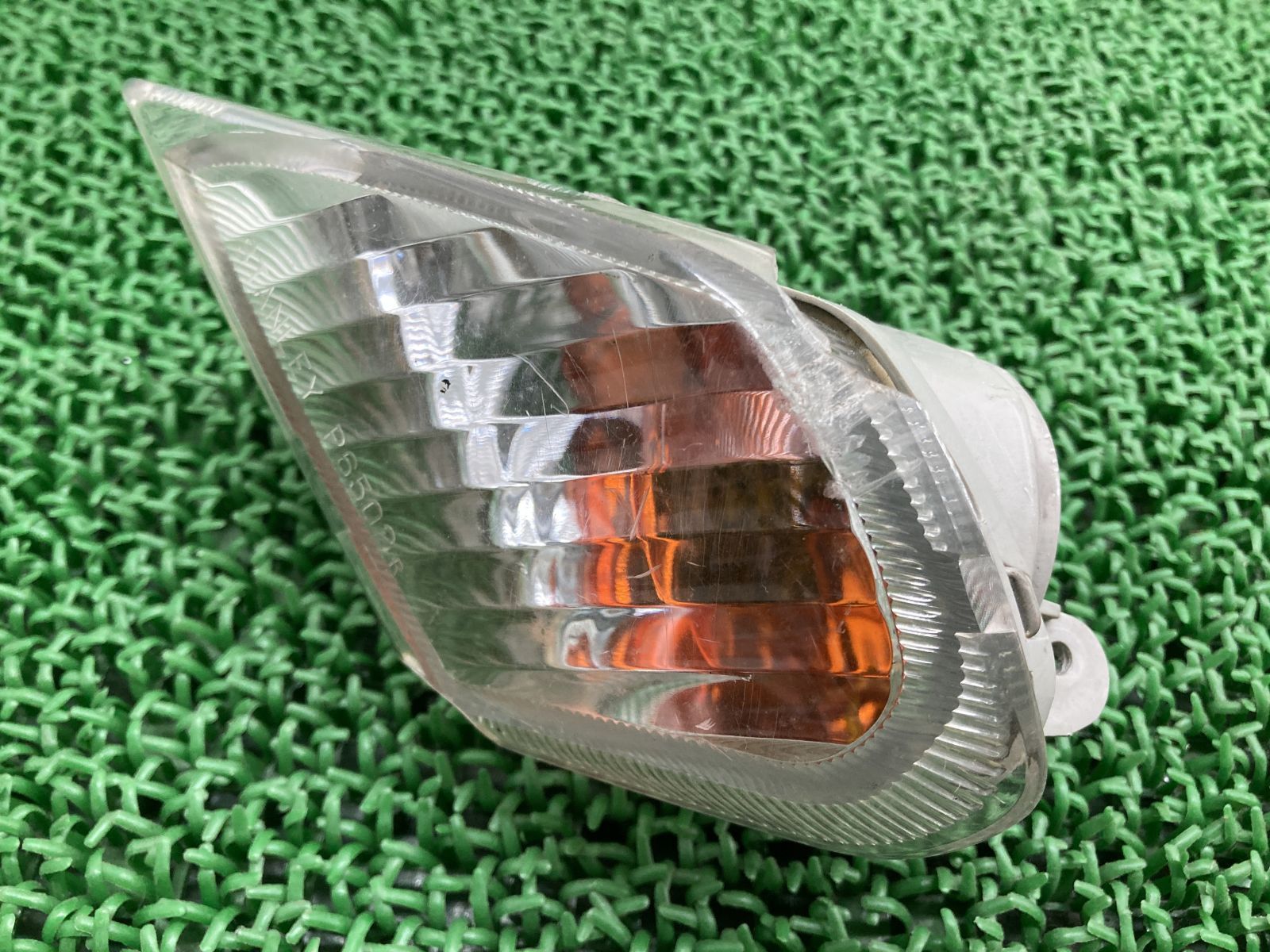 フュージョンX フロントウインカー 右 P6502 ホンダ 純正 中古 バイク 部品 MF02 SE 修復素材やペイント素材に 品薄 希少品 車検 Genuine