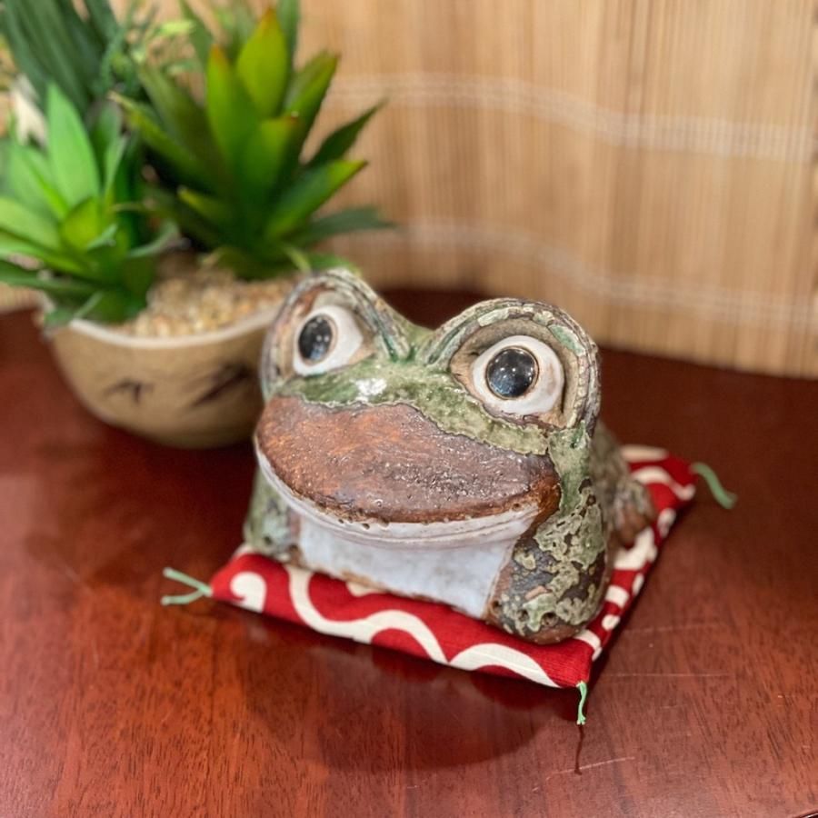 ②信楽焼蛙カエルびっくり出目金かえる置物ビンテージ縁起物