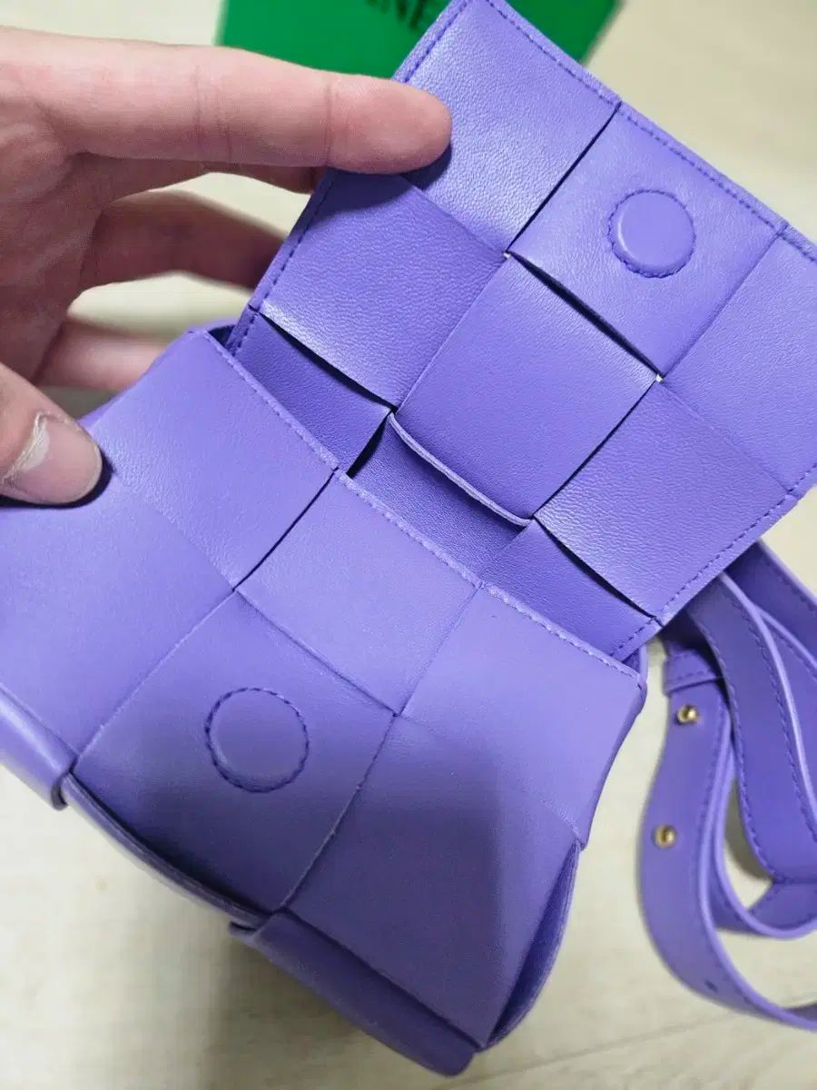 ボッテガヴェネタ カセットミニバッグ
